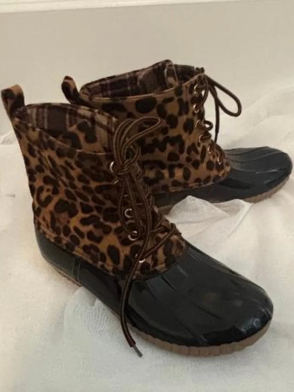 Yoki Women’s Animal Print Duck Rain Boots Black Brown Lined Rubber Soles 10